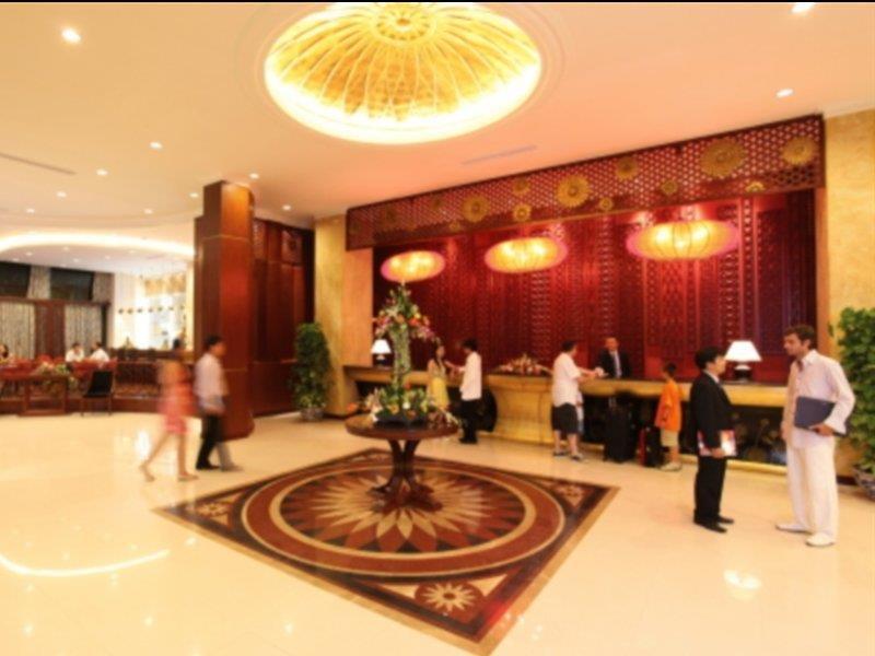 Muong Thanh Holiday Hue Hotel Esterno foto